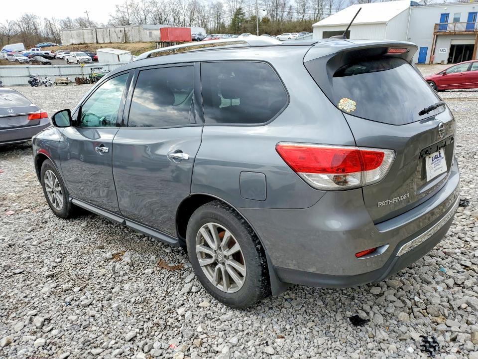 2015 Nissan Pathfinder sv