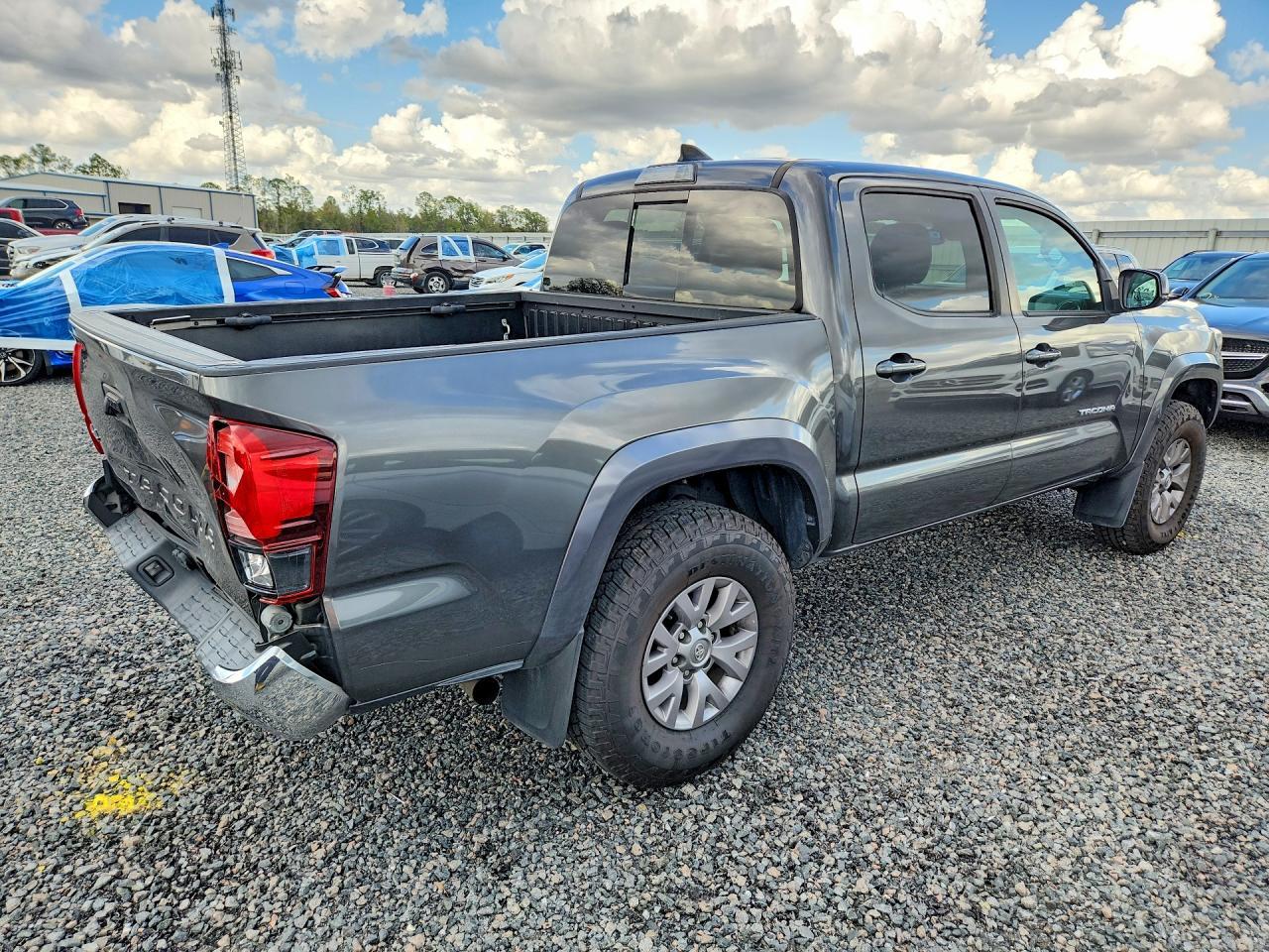 2018 Toyota Tacoma SR5 V6
