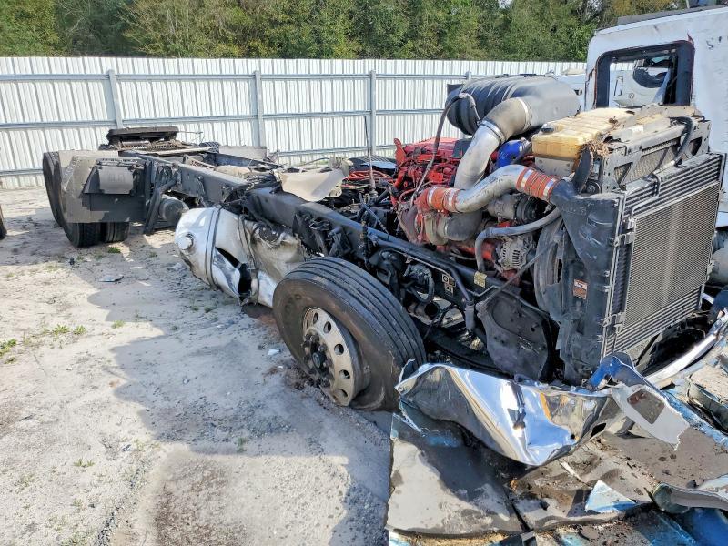 2013 Kenworth T660 Semi Truck