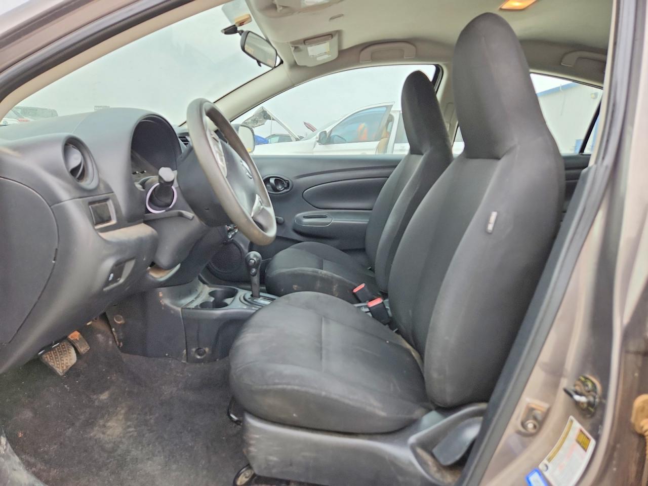 2015 Nissan Versa 1.6 s Plus