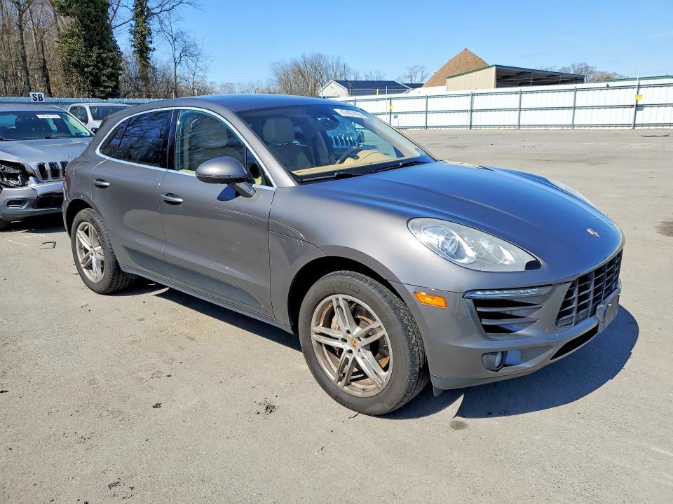 2015 Porsche Macan s