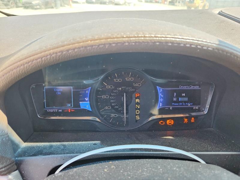 2013 Lincoln Townhouse MKX