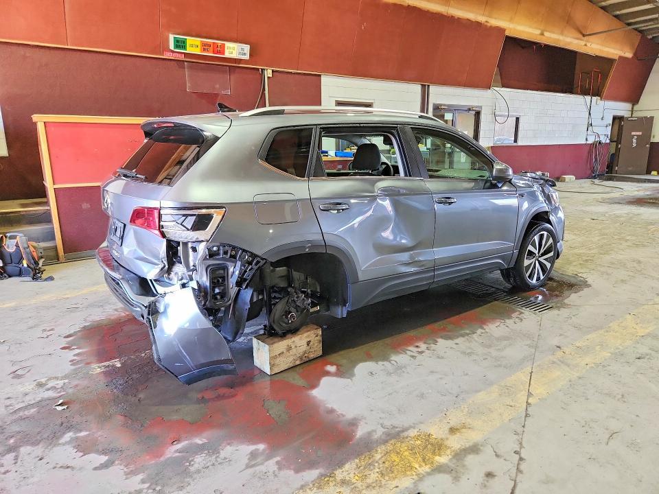 2024 Volkswagen Taos se