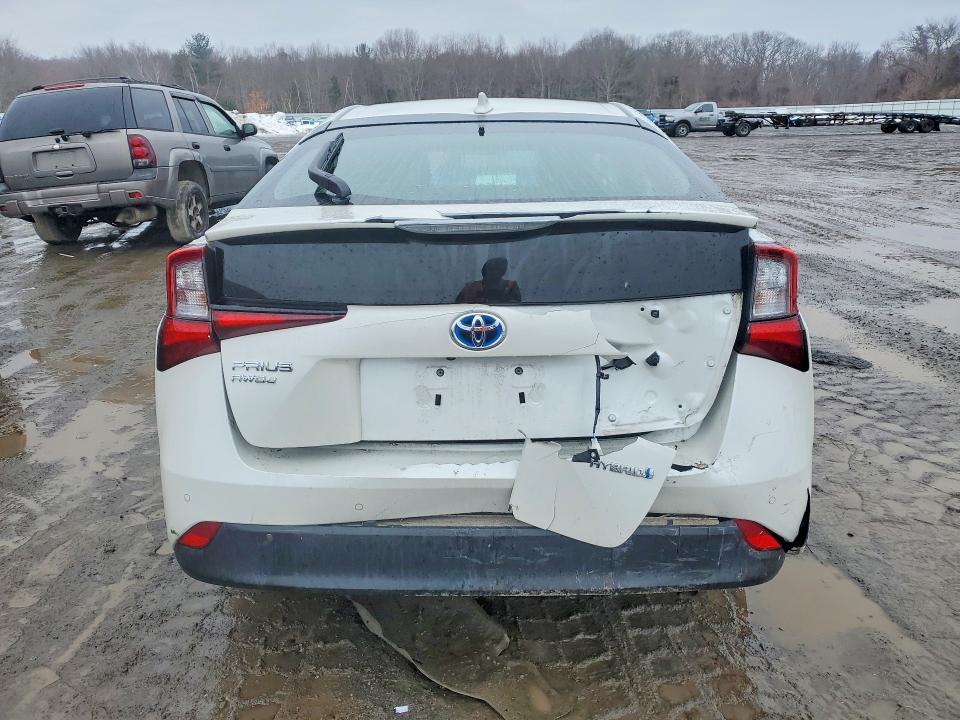 2019 Toyota Prius le Awd-e