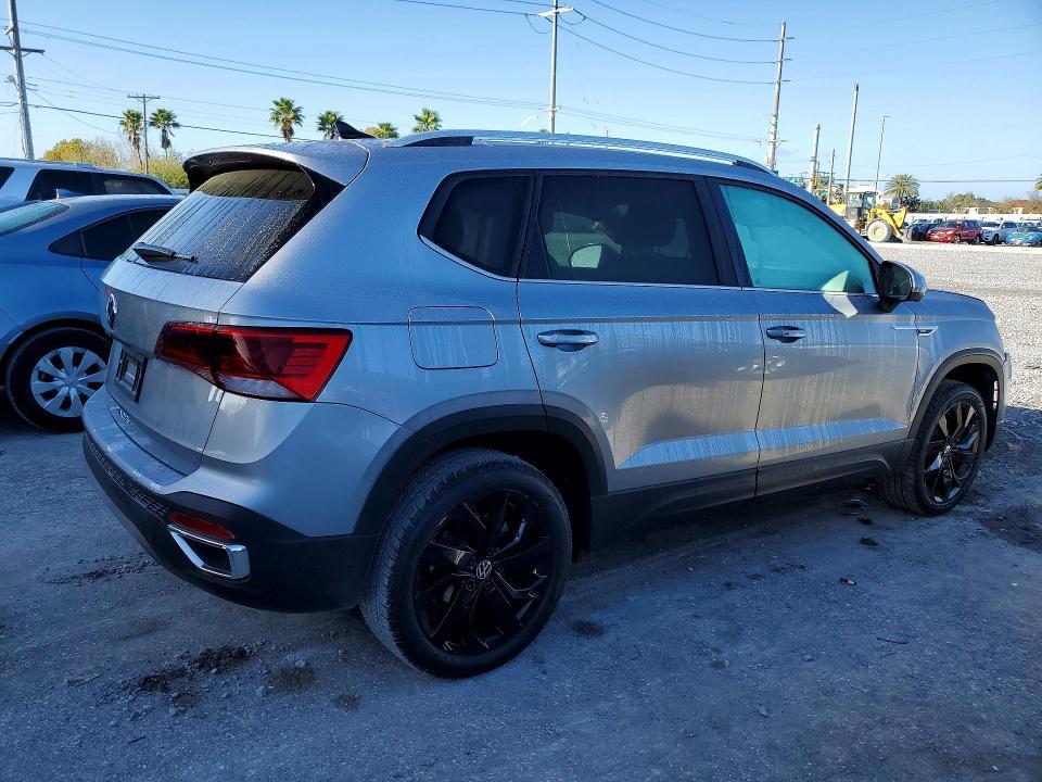 2024 Volkswagen Taos se