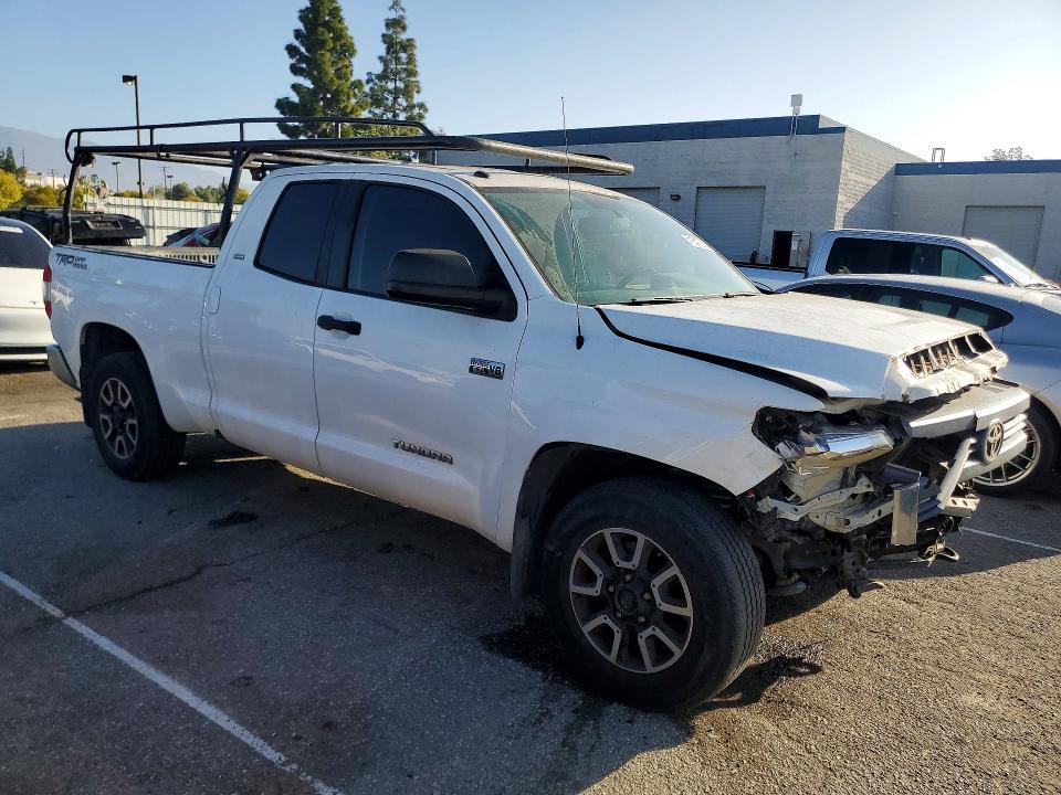2015 Toyota Tundra SR5