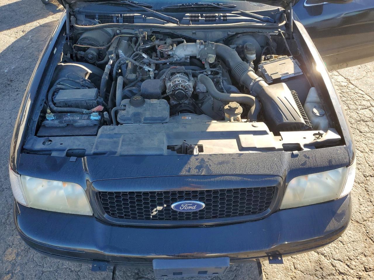 2011 Ford Crown Victor