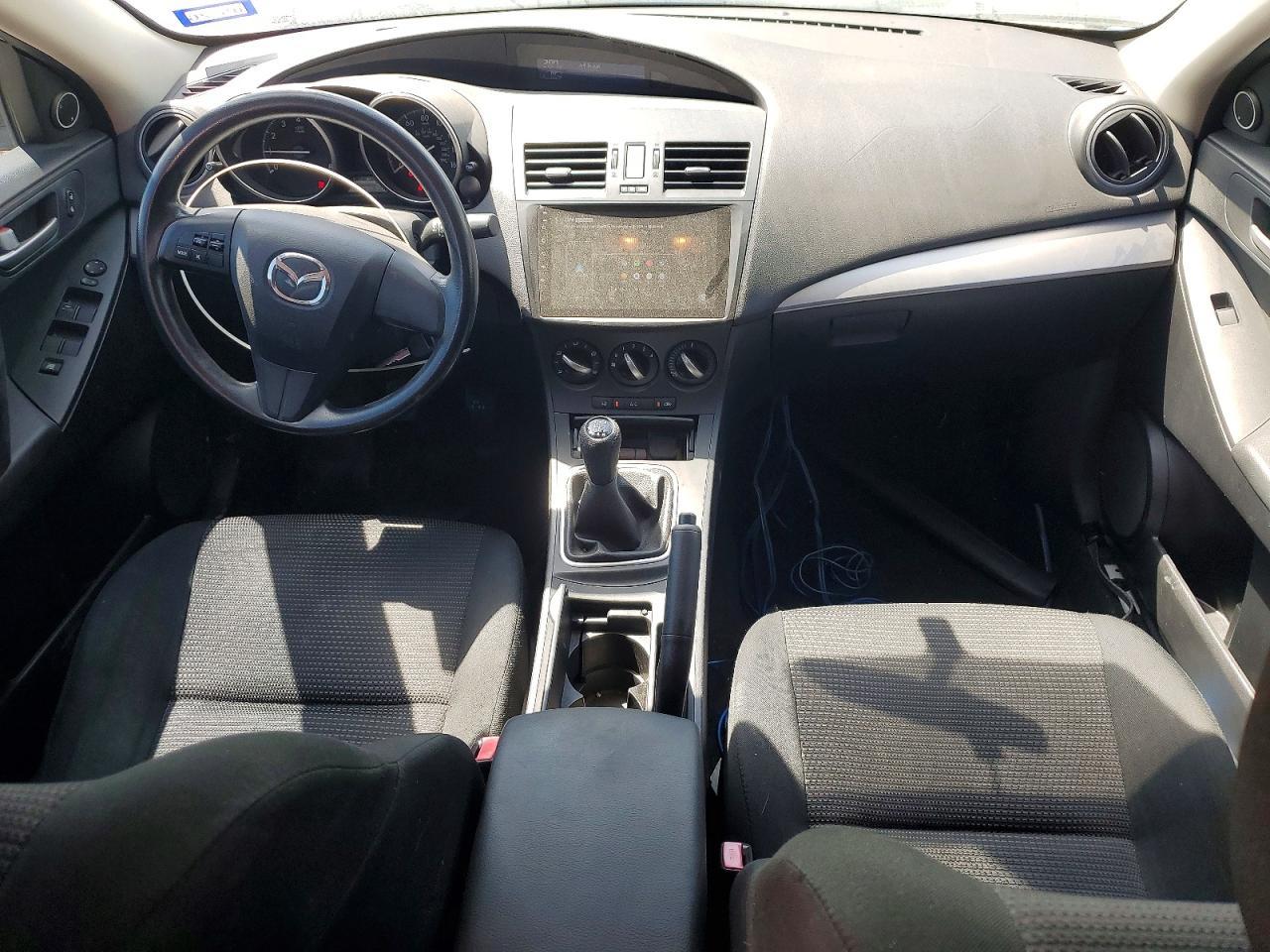 2013 Mazda 3 I