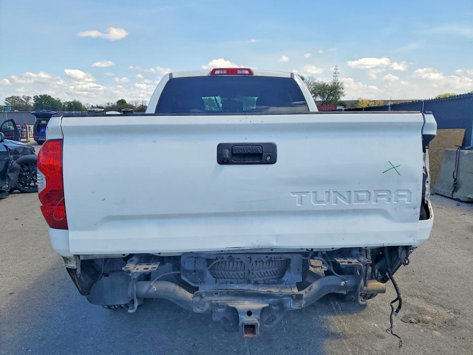 2015 Toyota Tundra SR