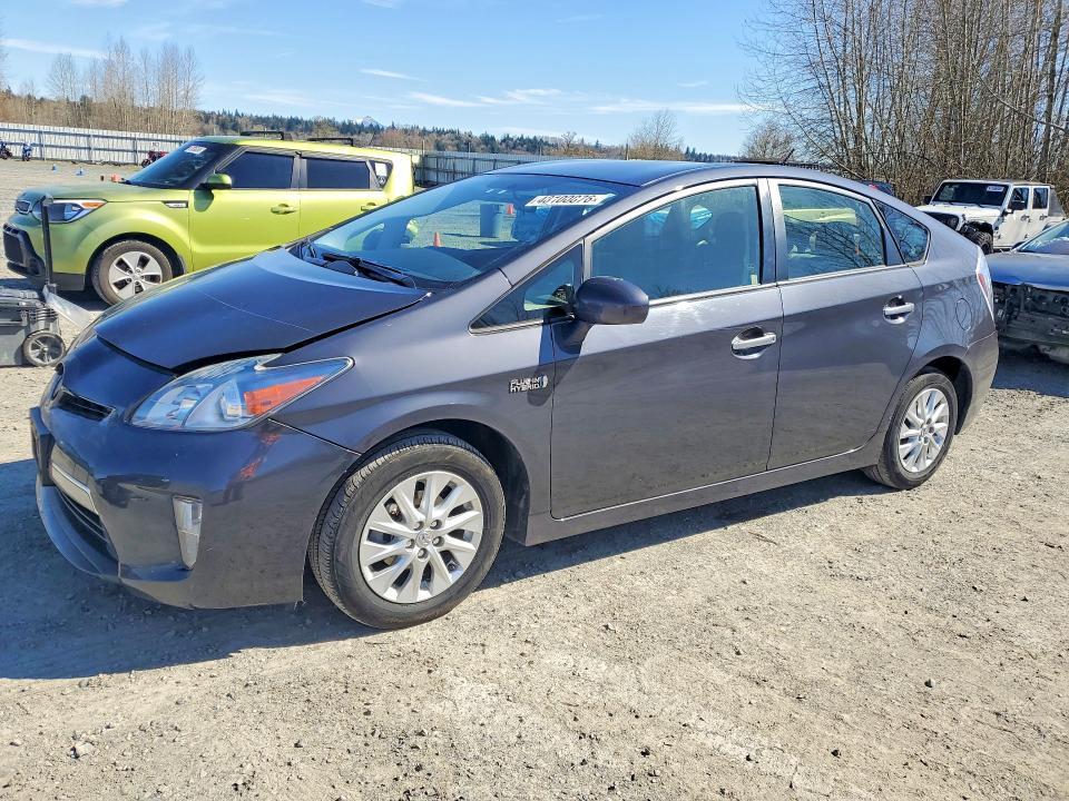 2013 Toyota Prius Plug-in Hybrid Base