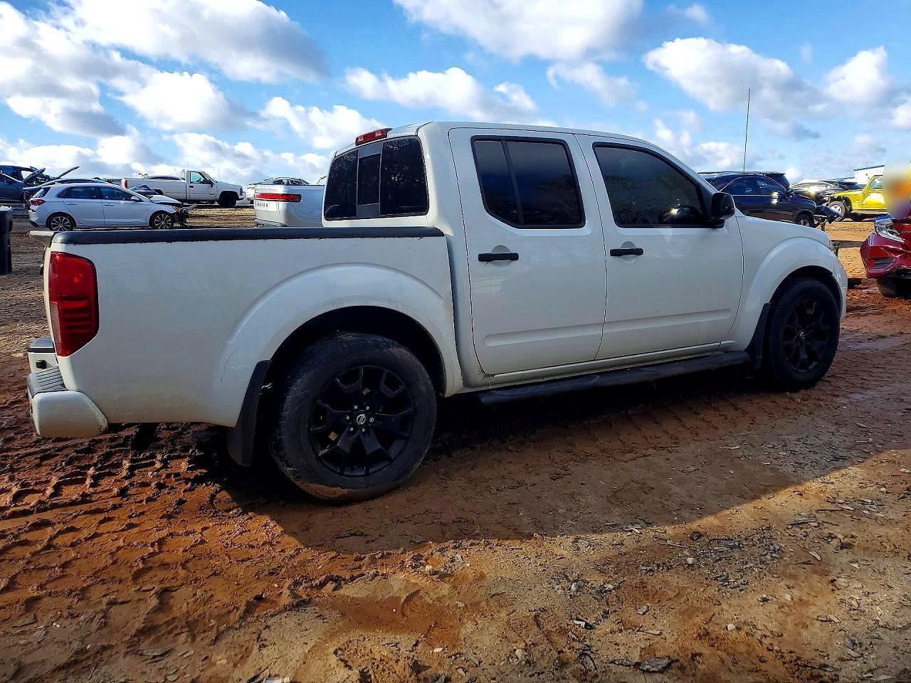 2021 Nissan Frontier SV