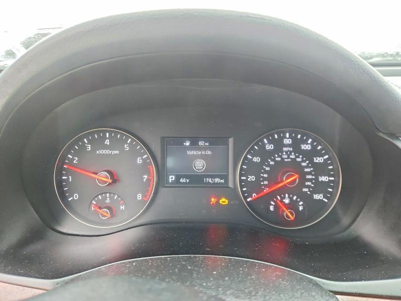 2017 KIA Cadenza Premium