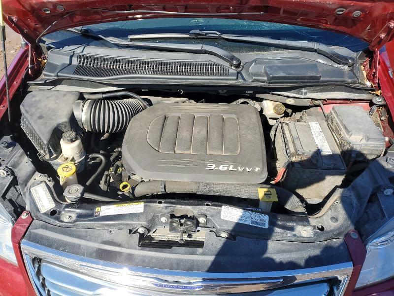 2013 Chrysler Town & Country Touring