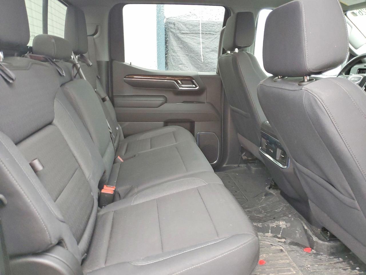 2024 GMC Sierra K1500 Elevation
