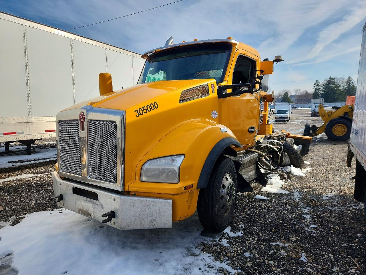 2019 Kenworth T880 Truck Cab AND Chassis