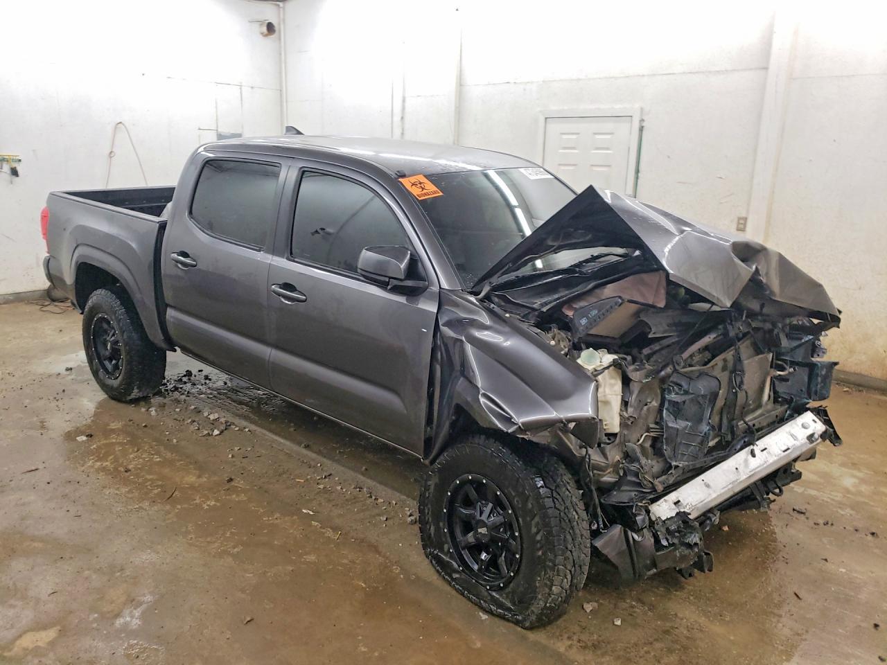 2016 Toyota Tacoma SR