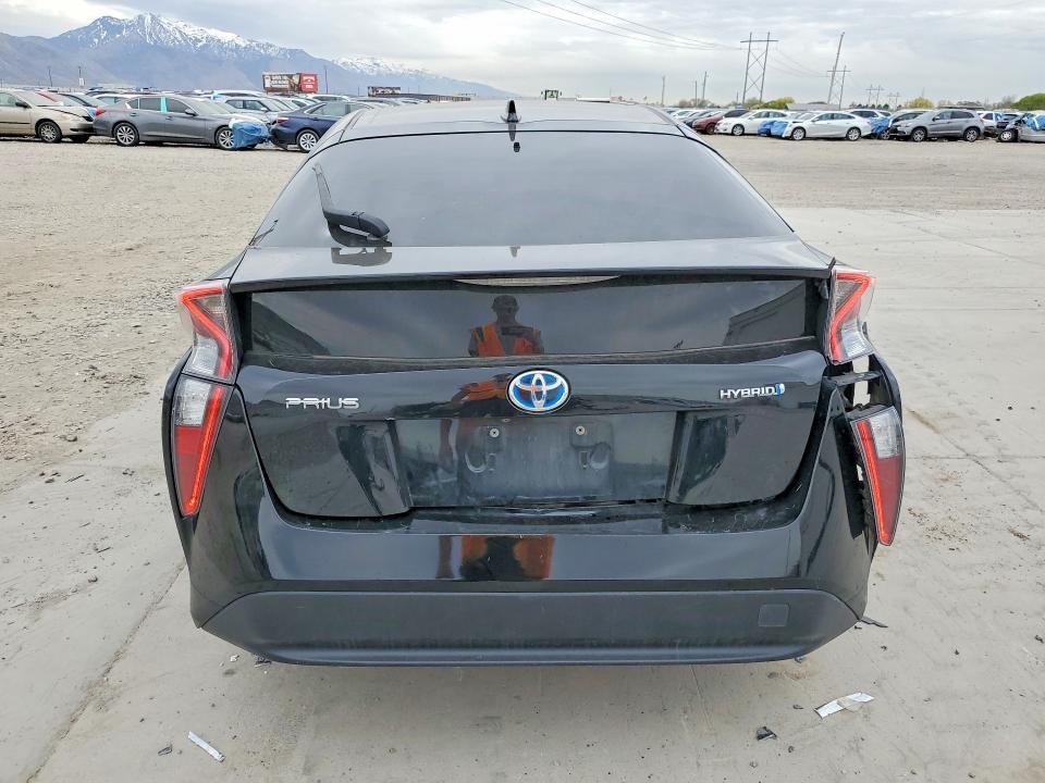 2016 Toyota Prius c Four