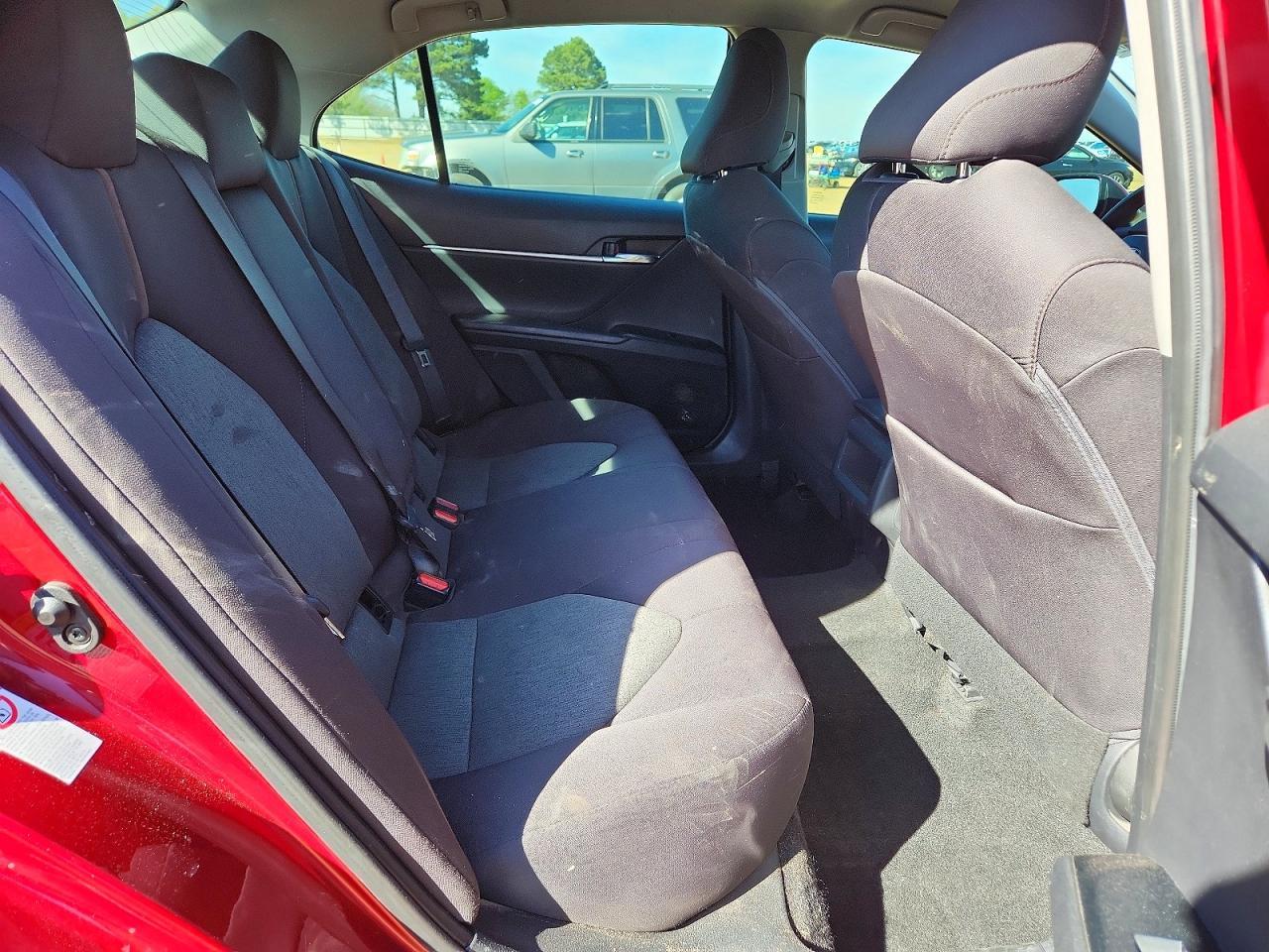 2019 Toyota Camry le