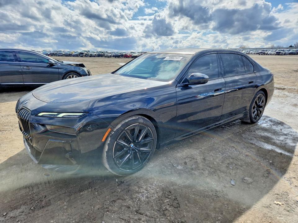 2025 BMW 740 xi