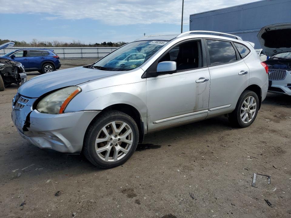 2013 Nissan Rogue s