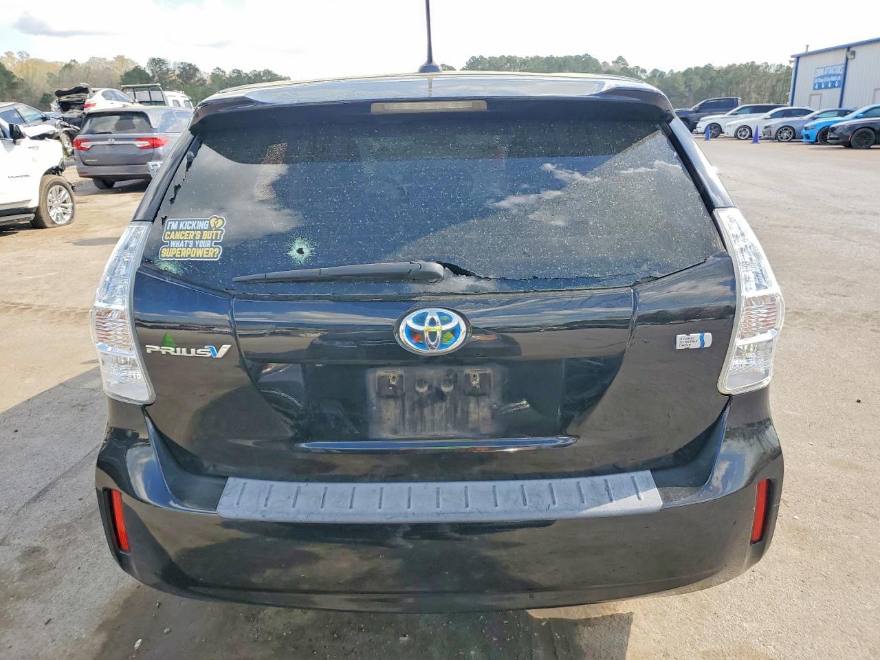 2014 Toyota Prius v Five