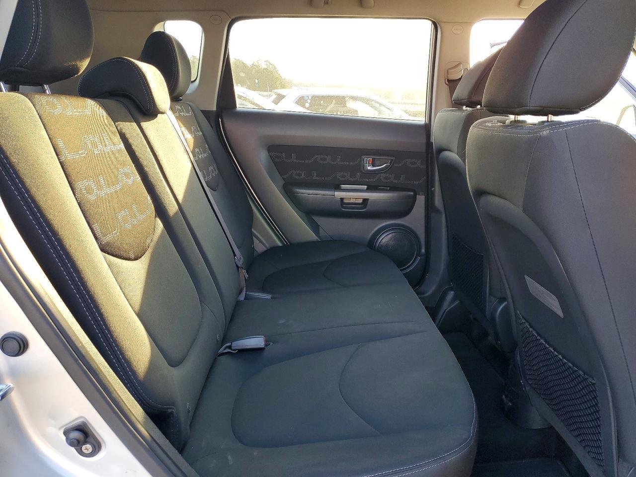 2013 KIA Soul +