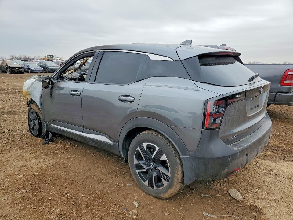 2025 Nissan Kicks sv