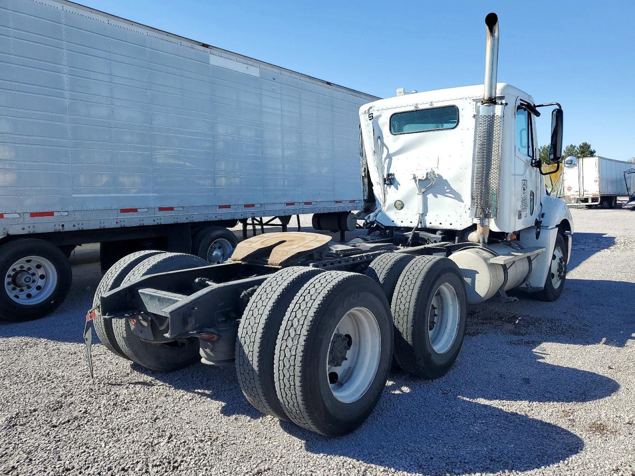 2007 Freightliner Columbia 120 Semi Truck