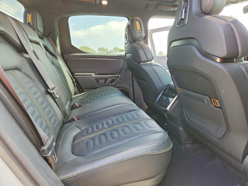2024 Rivian R1T Adventure