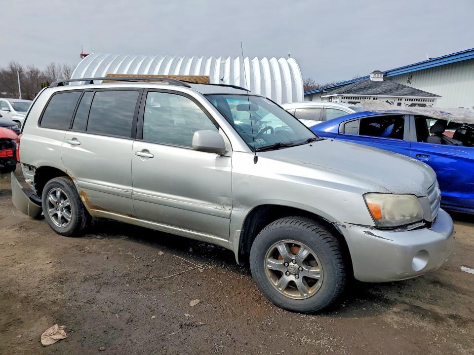 2005 Toyota Highlander Base