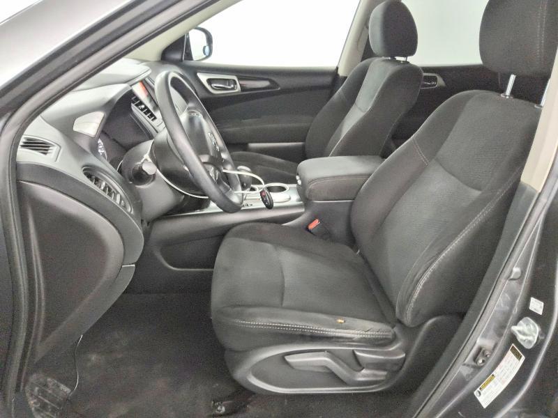2016 Nissan Pathfinder s