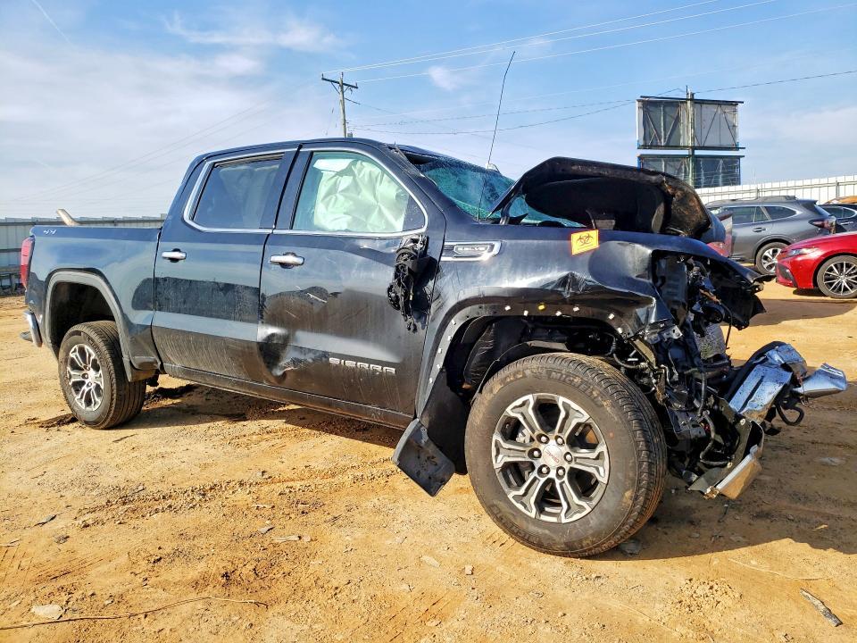 2026 GMC Sierra K1500 slt