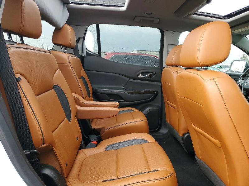 2020 GMC Acadia AT4