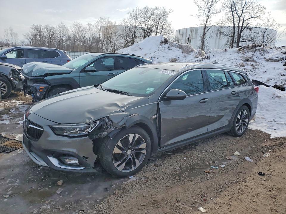 2018 Buick Regal Tourx Essence
