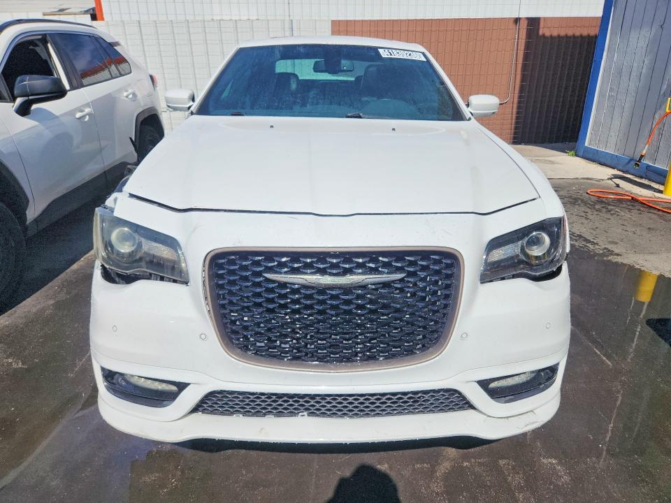 2017 Chrysler 300 s