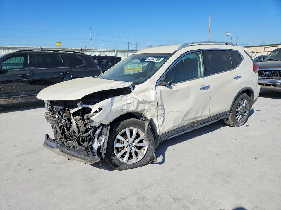 2017 Nissan Rogue sv