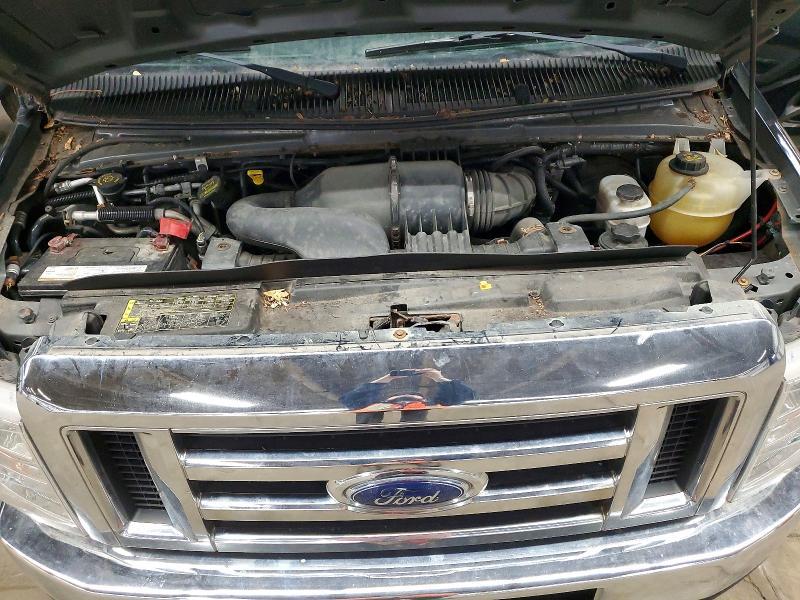 2013 Ford Econoline E350 Super Duty Wagon