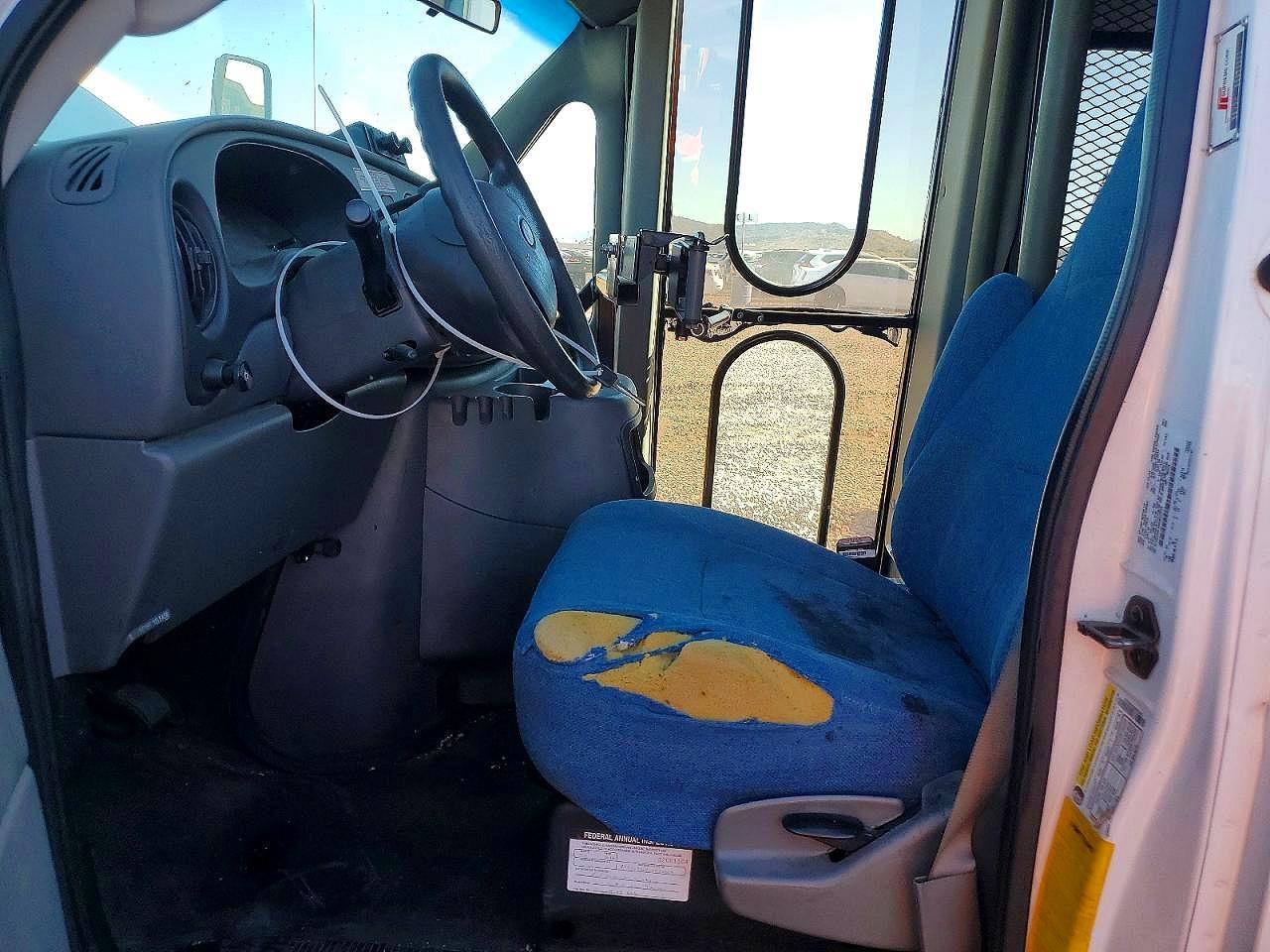 2005 Ford Econoline E 350