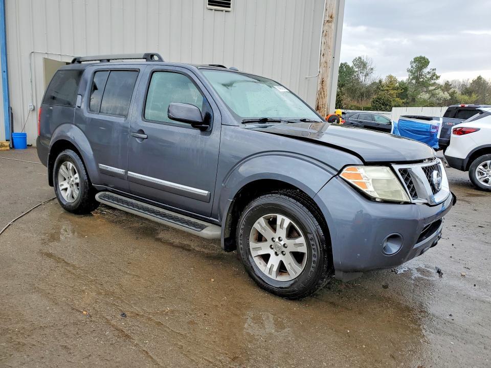 2012 Nissan Pathfinder s