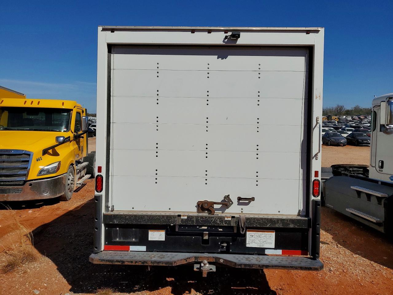 2022 Ford E350 BOX Truck