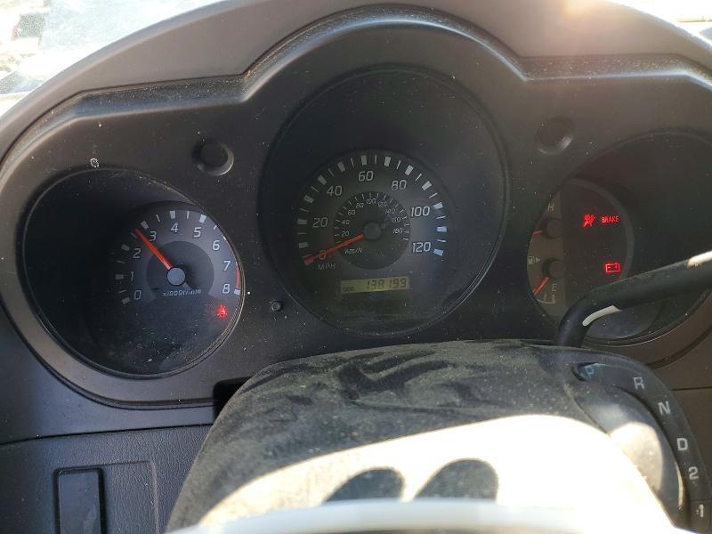2002 Nissan Frontier Standard