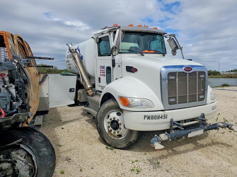 2023 Peterbilt 337