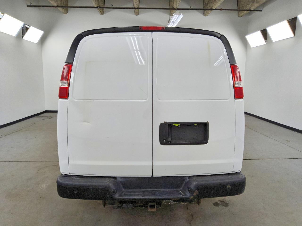 2017 Chevrolet Express 2500 Cargo Utility / Service van