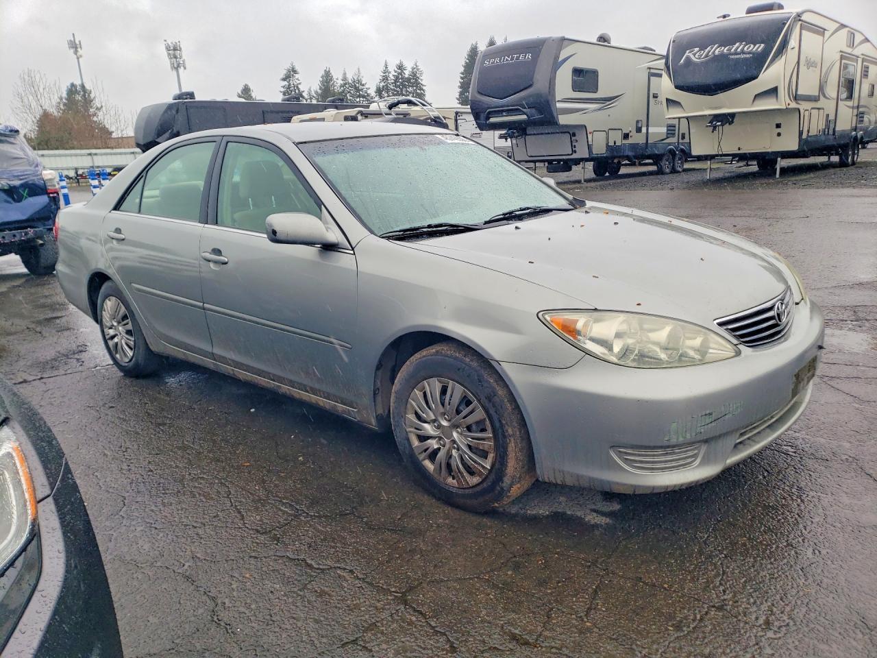 2005 Toyota Camry le