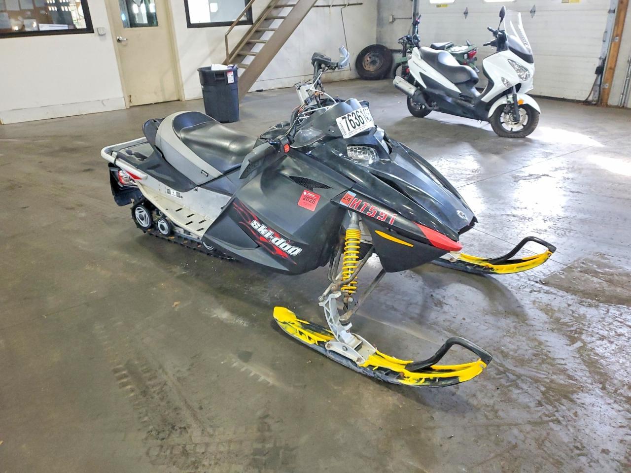 2004 Skidoo MXZ600