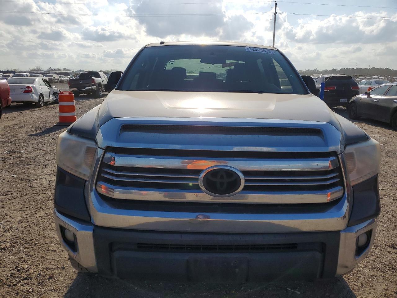 2017 Toyota Tundra SR5