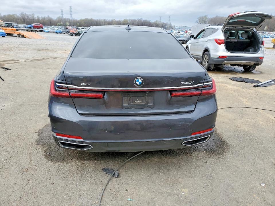 2020 BMW 740 xi