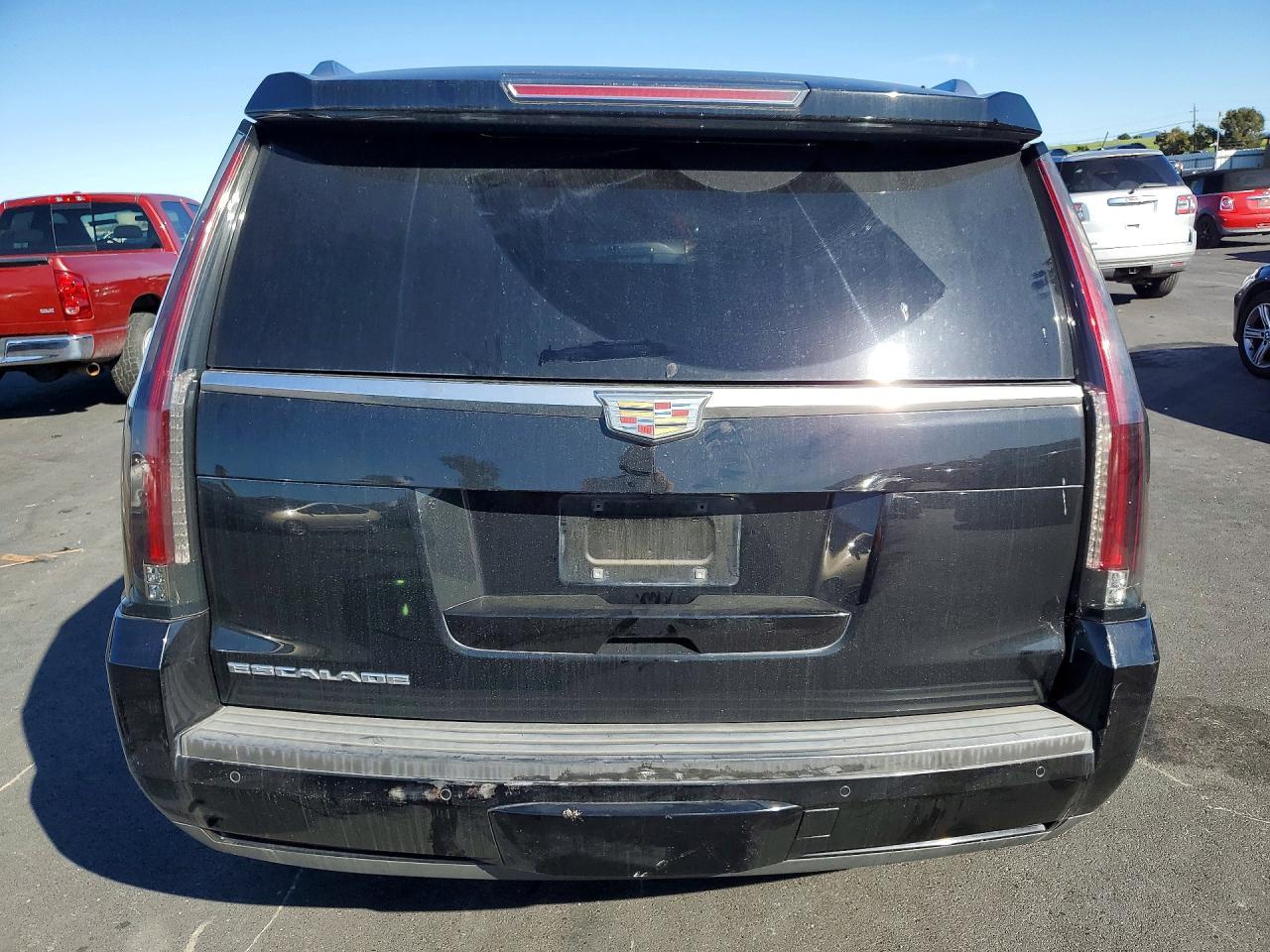 2015 Cadillac Escalade Luxury