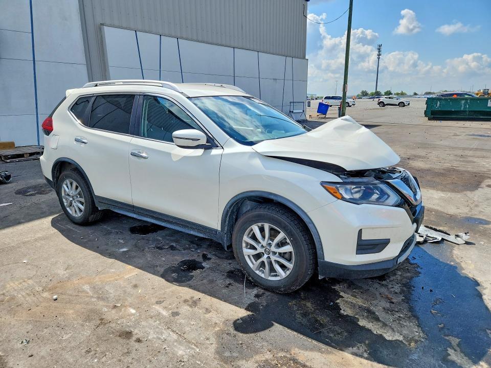 2018 Nissan Rogue sv