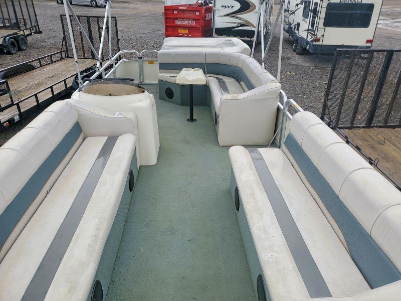 2004 Playboy Pantoon